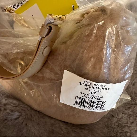 NWT MARC JACOBS The Teddy J Marc Curve Shoulder Bag Camel